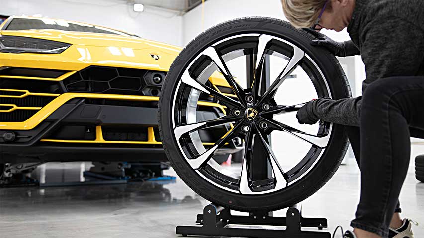 Lamborghini Wheel Cleaning